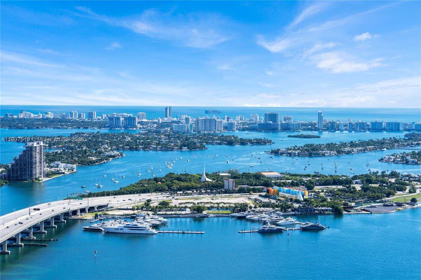 Small Image of 1000 BISCAYNE BLVD #LPH 4901, Miami Number 4