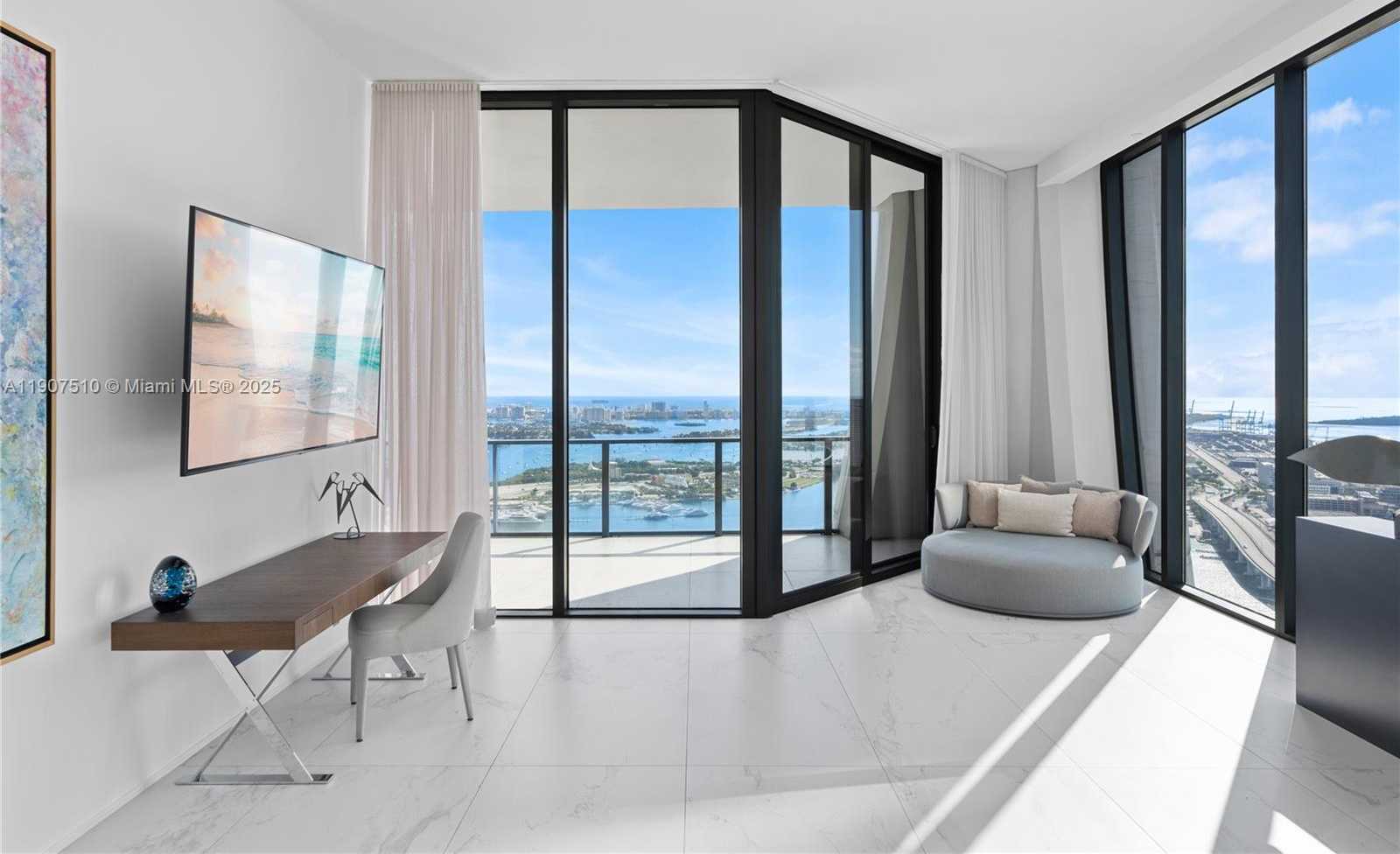 Small Image of 1000 BISCAYNE BLVD #LPH 4901, Miami Number 42