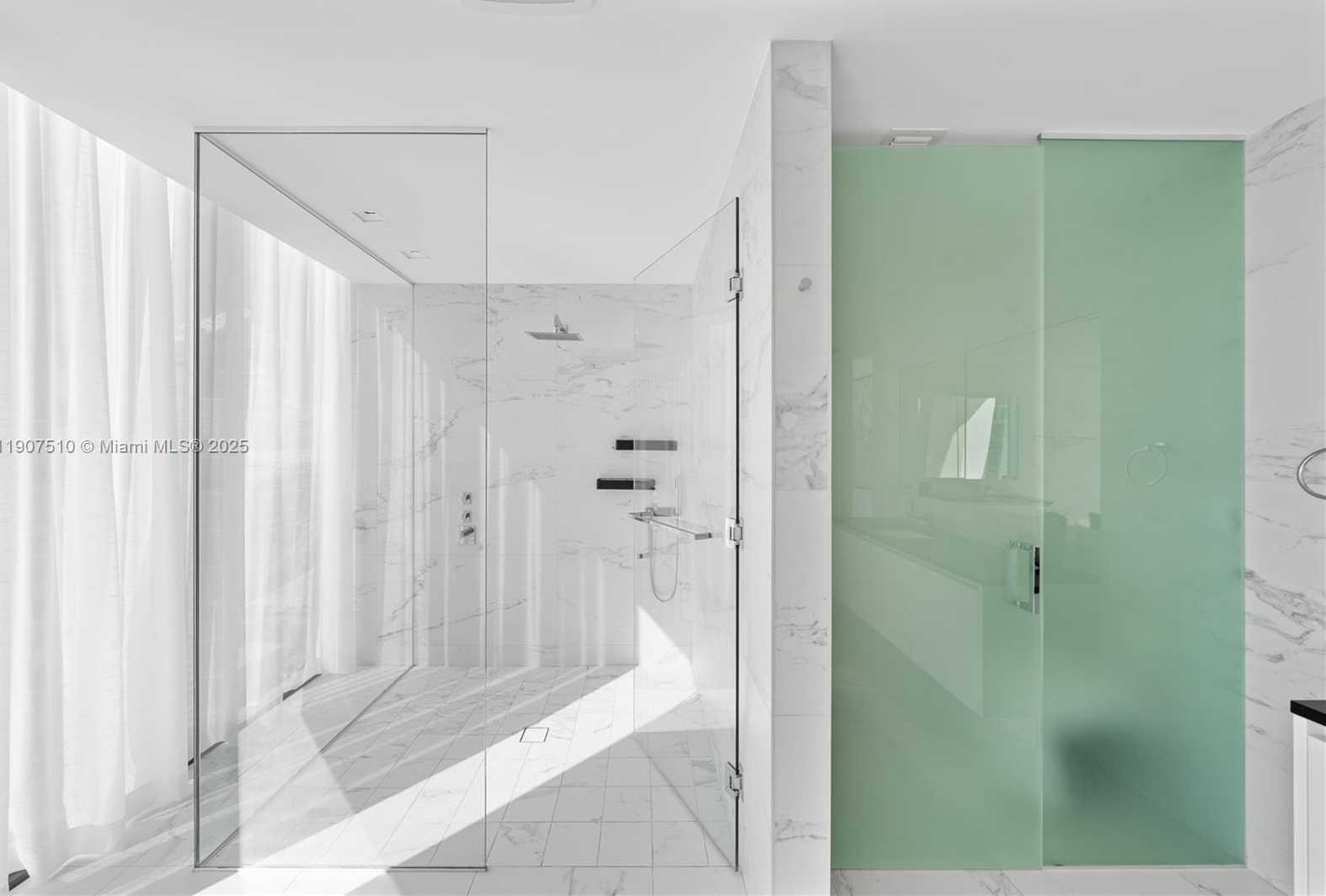 Small Image of 1000 BISCAYNE BLVD #LPH 4901, Miami Number 45