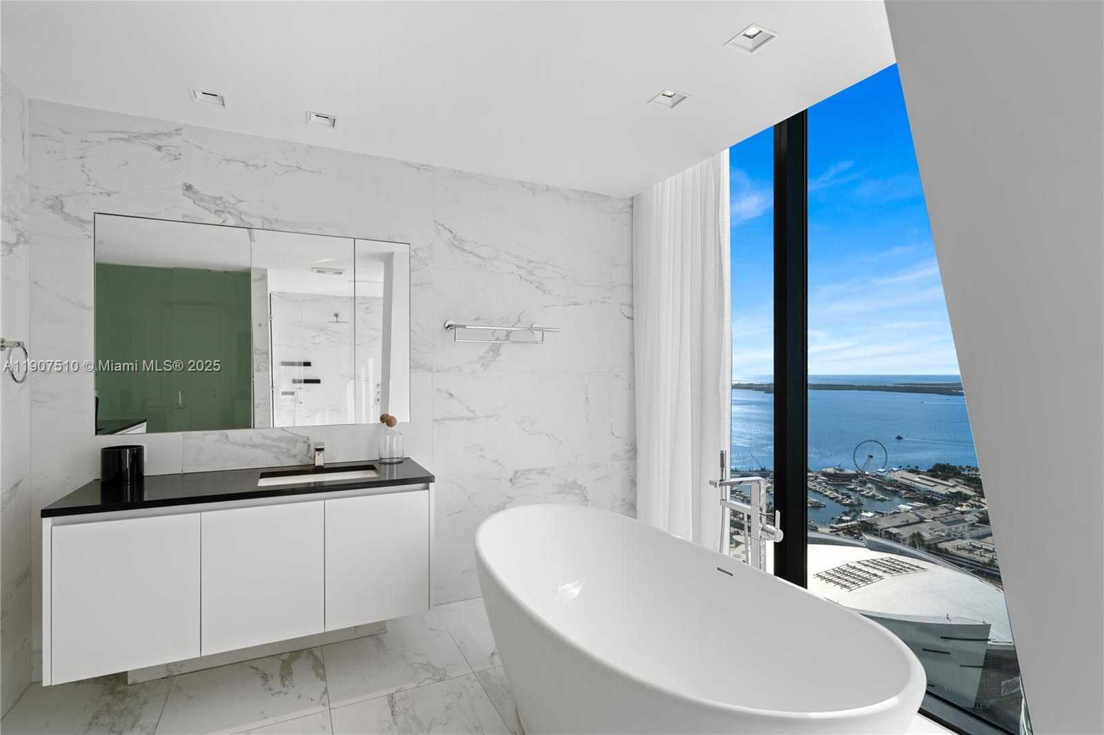 Small Image of 1000 BISCAYNE BLVD #LPH 4901, Miami Number 46