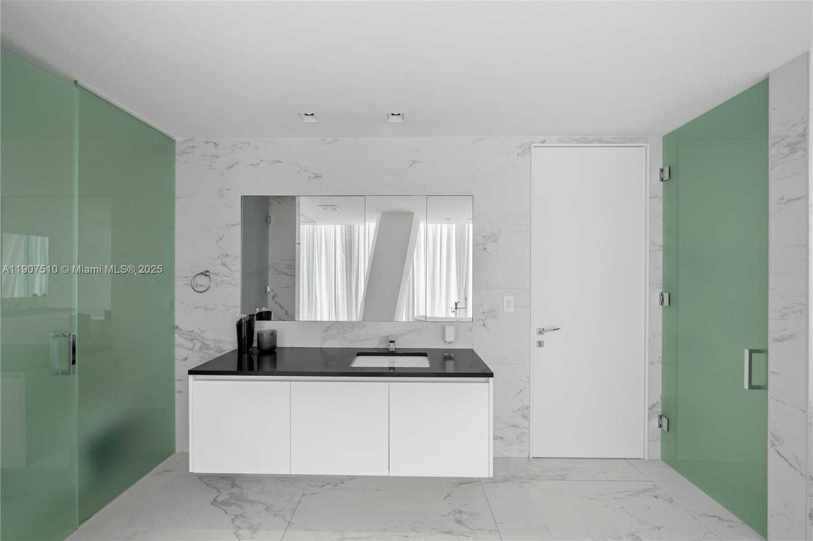 Small Image of 1000 BISCAYNE BLVD #LPH 4901, Miami Number 47