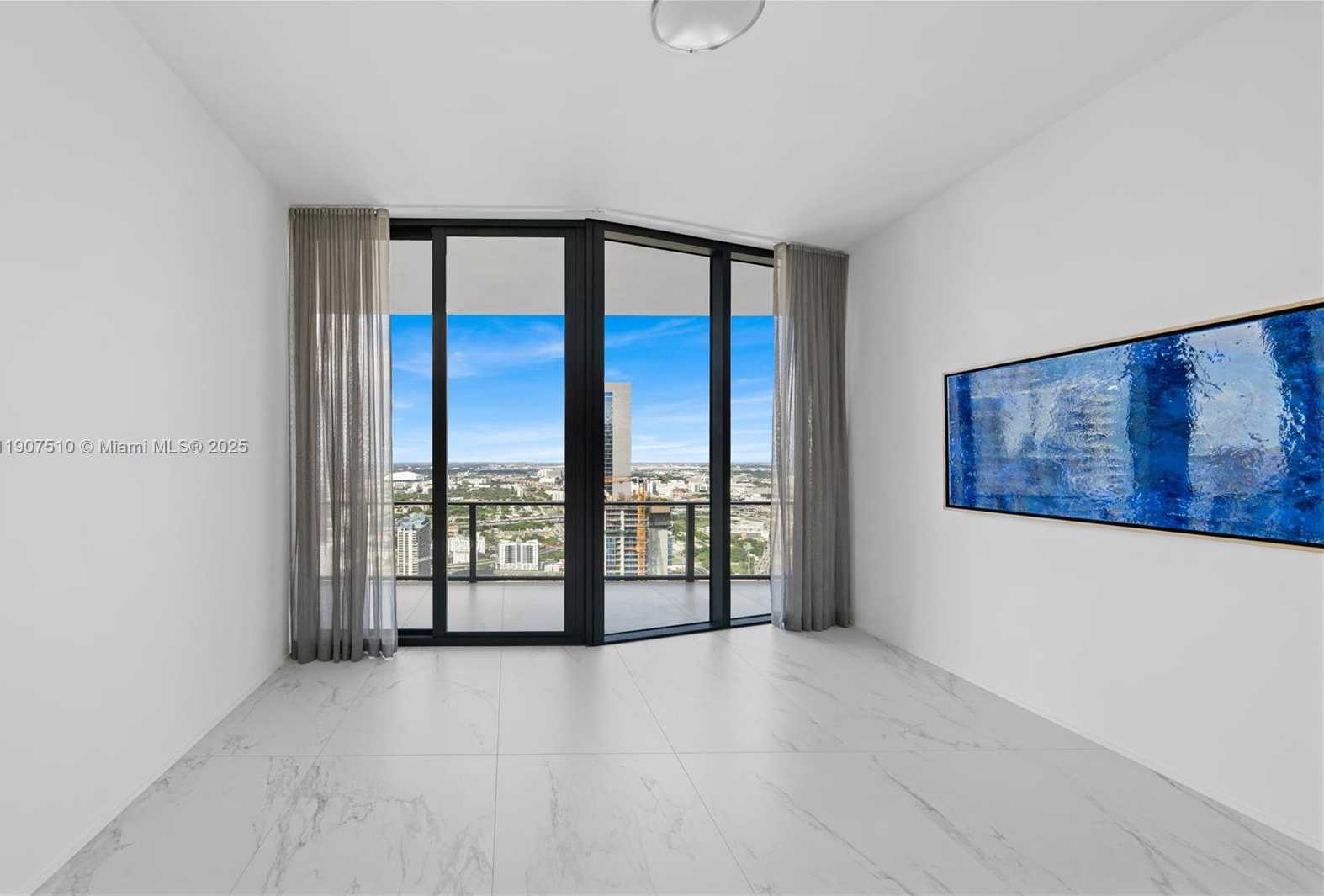 Small Image of 1000 BISCAYNE BLVD #LPH 4901, Miami Number 50