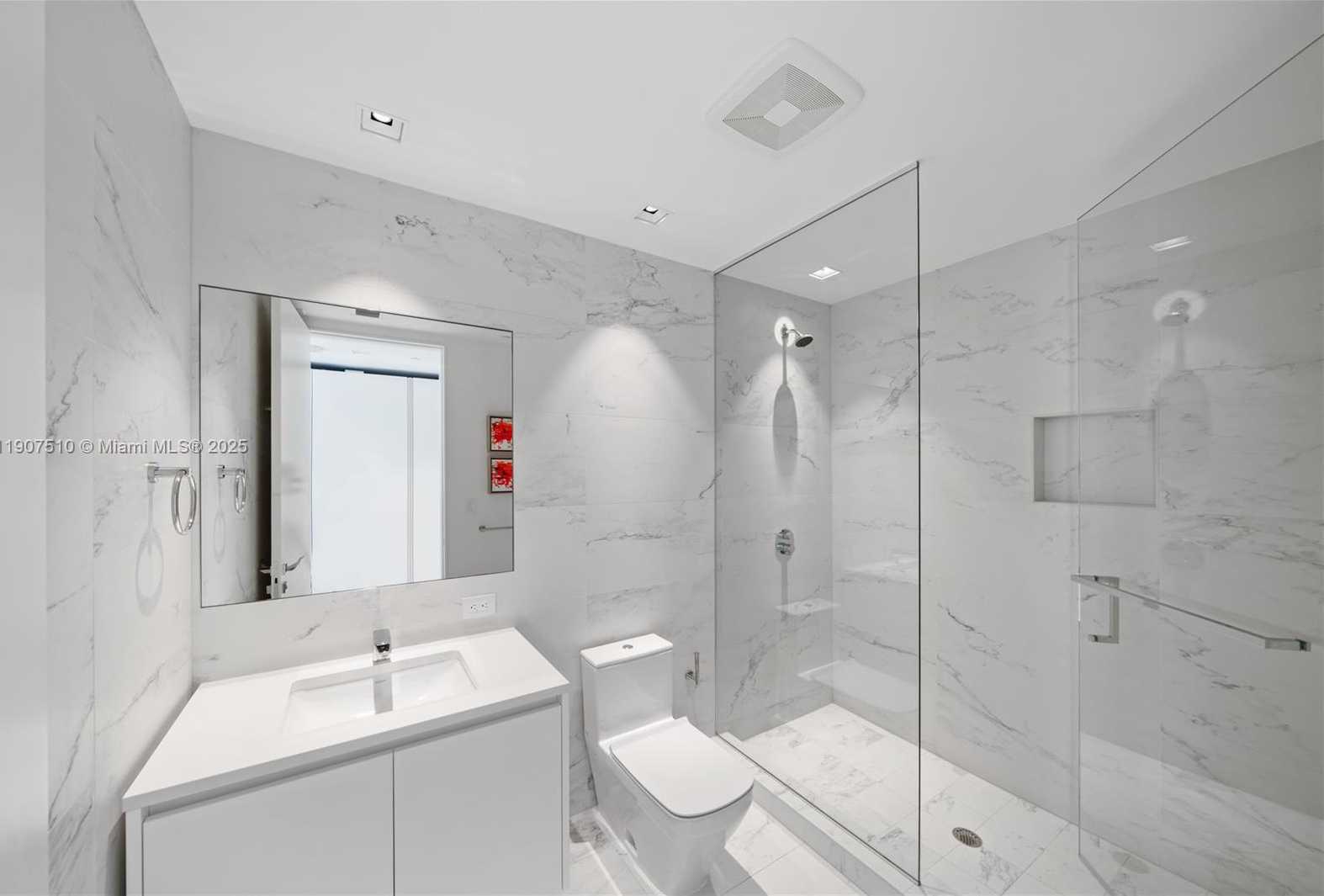 Small Image of 1000 BISCAYNE BLVD #LPH 4901, Miami Number 53