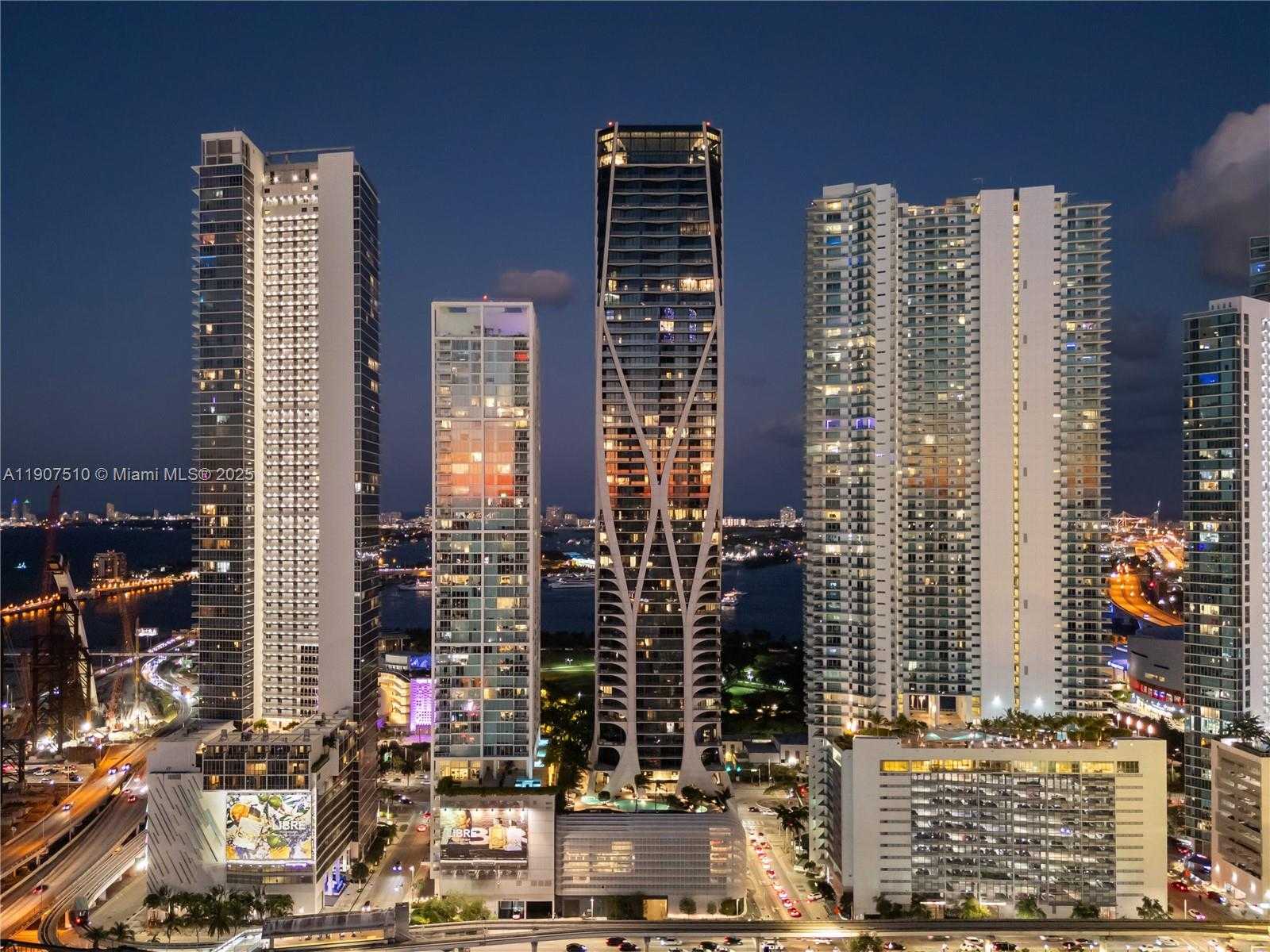 Small Image of 1000 BISCAYNE BLVD #LPH 4901, Miami Number 63