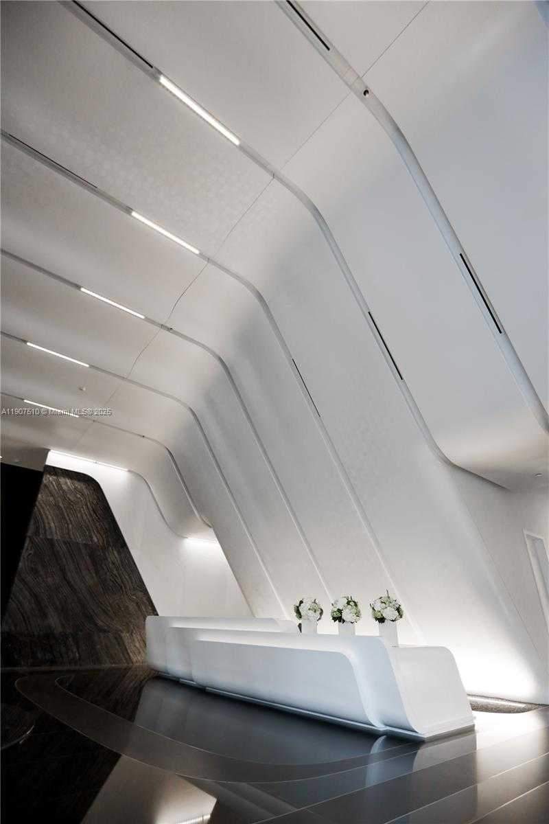 Small Image of 1000 BISCAYNE BLVD #LPH 4901, Miami Number 66