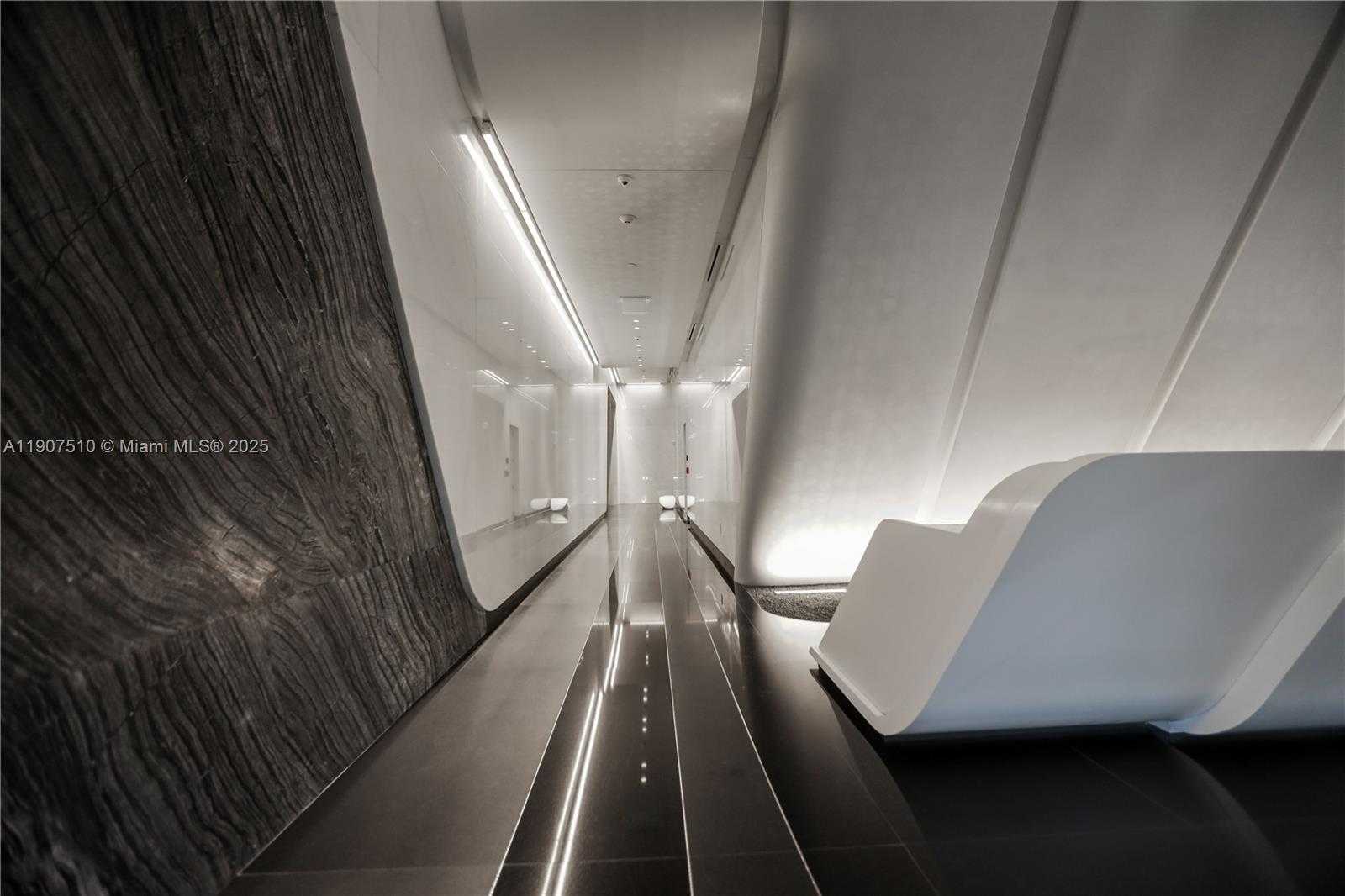 Small Image of 1000 BISCAYNE BLVD #LPH 4901, Miami Number 68