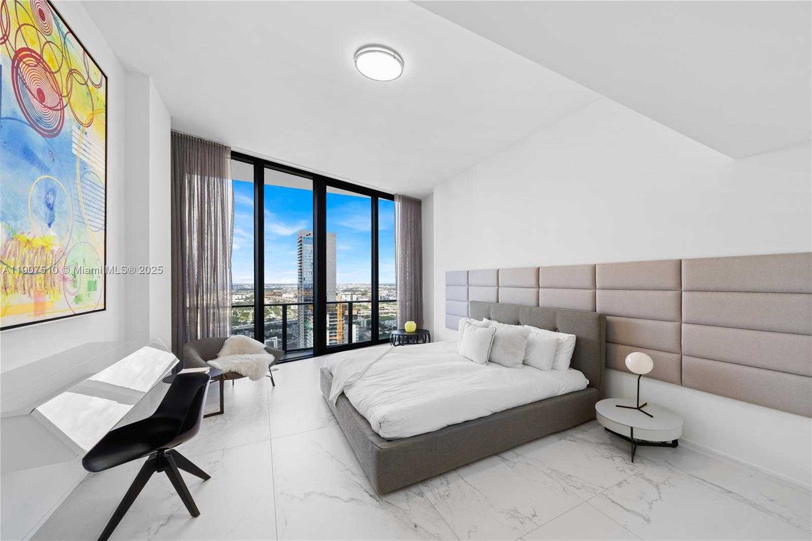 Small Image of 1000 BISCAYNE BLVD #LPH 4901, Miami Number 9