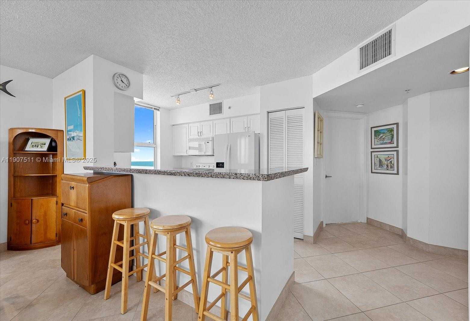 Small Image of 90 ALTON RD #2911, Miami Beach Number 12