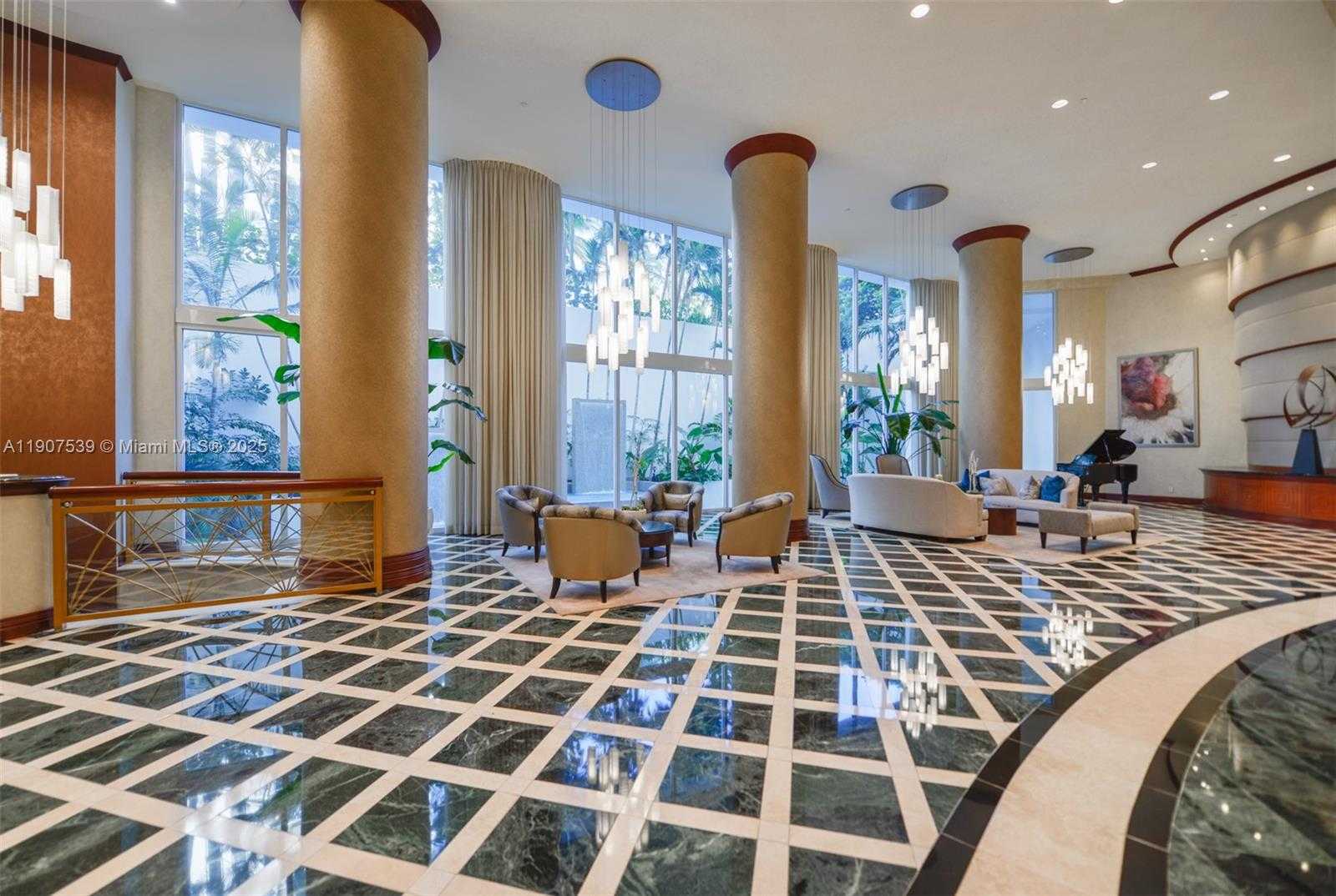 Small Image of 21050 POINT PL #702, Aventura Number 34