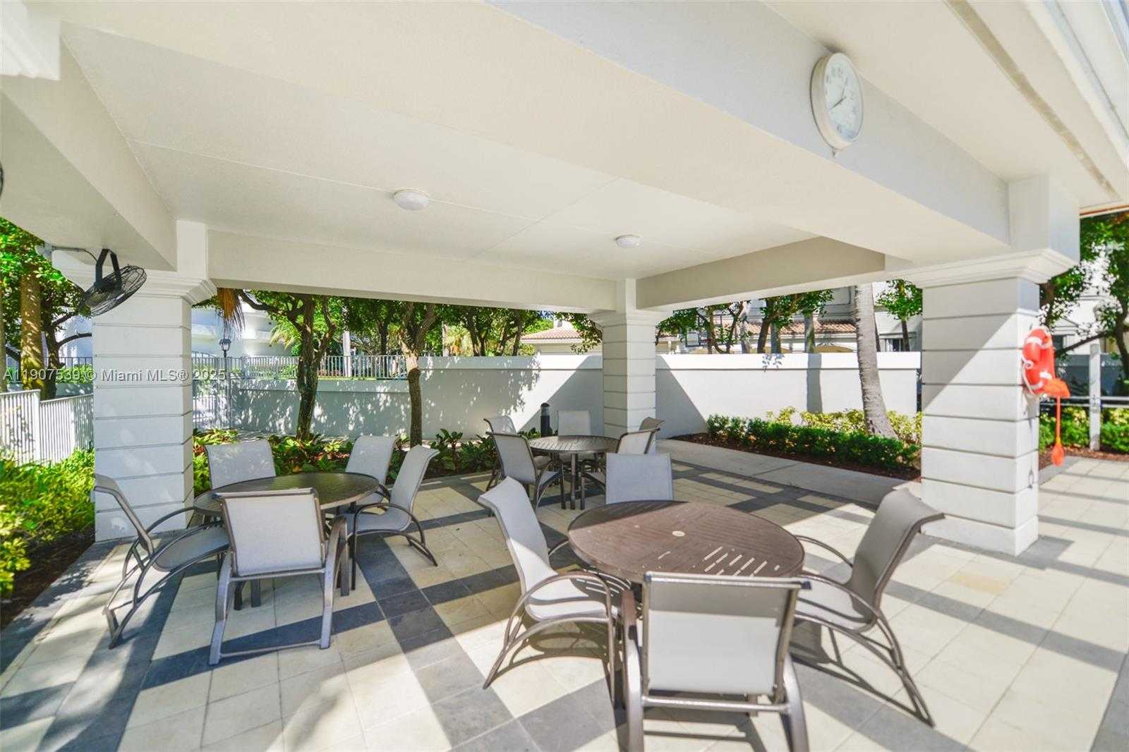 Small Image of 21050 POINT PL #702, Aventura Number 42