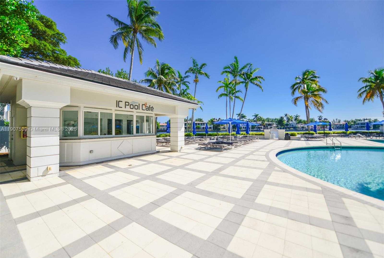 Small Image of 21050 POINT PL #702, Aventura Number 43