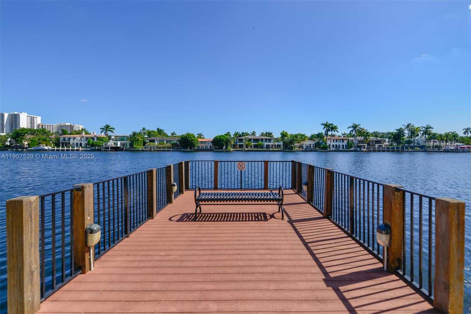 Small Image of 21050 POINT PL #702, Aventura Number 45