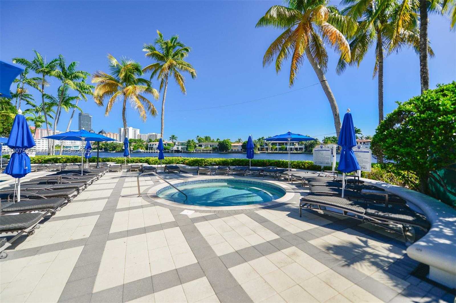 Small Image of 21050 POINT PL #702, Aventura Number 49