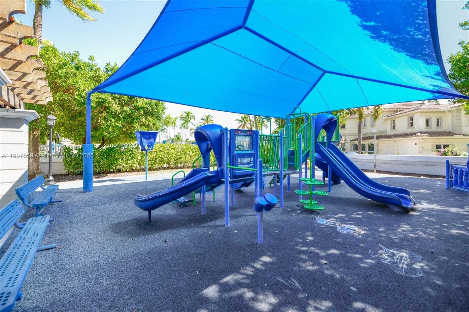 Small Image of 21050 POINT PL #702, Aventura Number 50