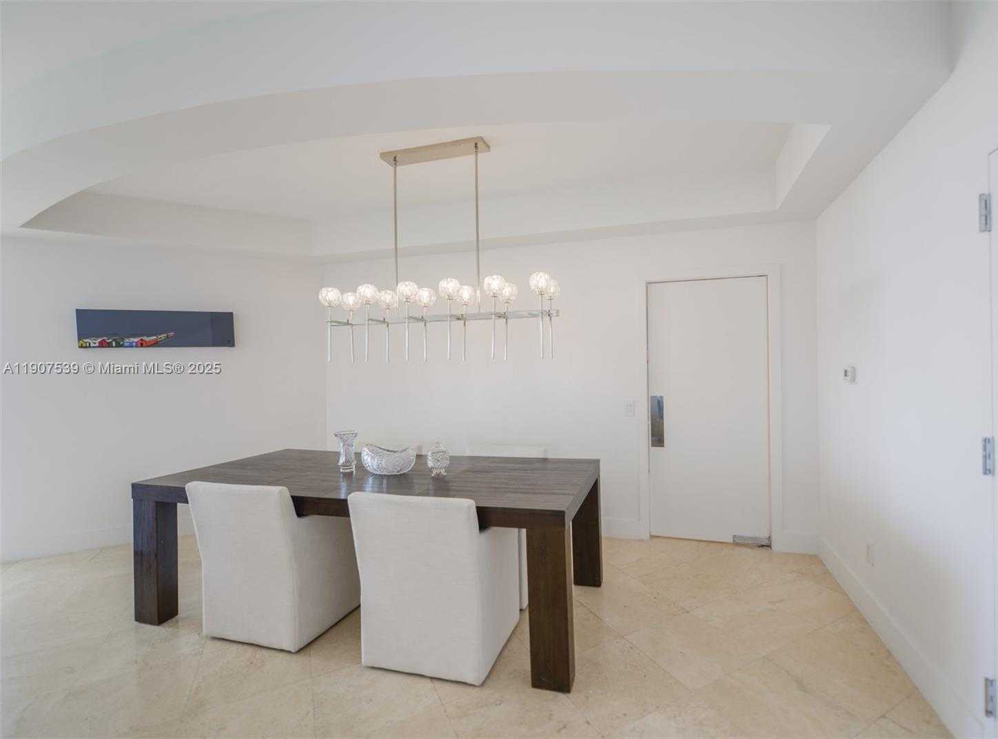 Small Image of 21050 POINT PL #702, Aventura Number 6