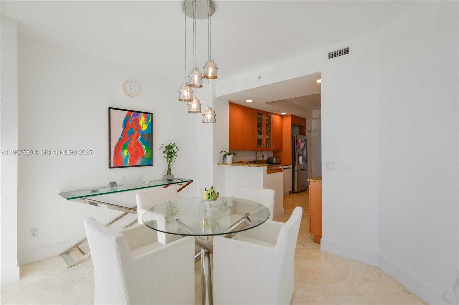 Small Image of 21050 POINT PL #702, Aventura Number 7