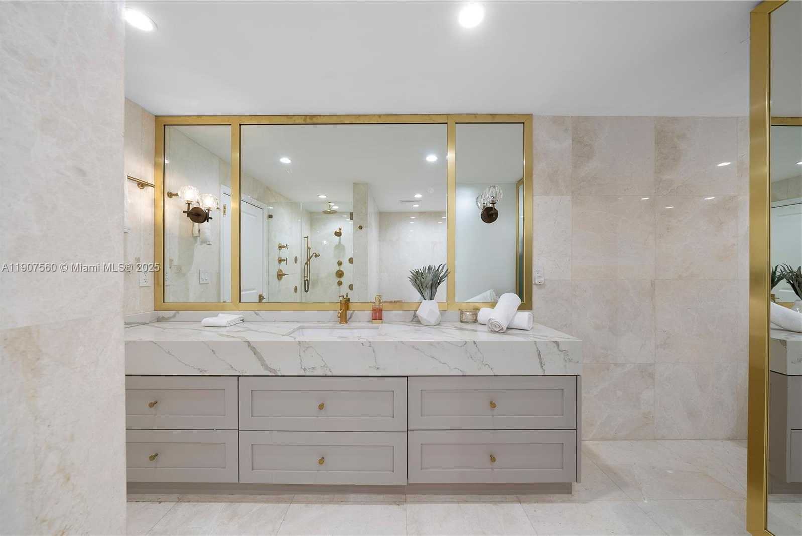 Small Image of 1925 BRICKELL AVE #DPH3, Miami Number 32