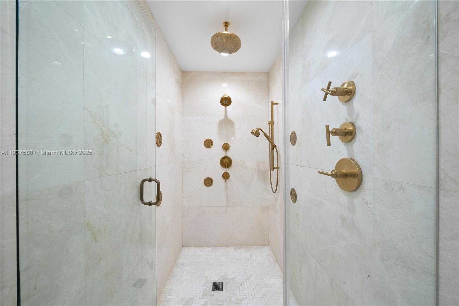 Small Image of 1925 BRICKELL AVE #DPH3, Miami Number 34