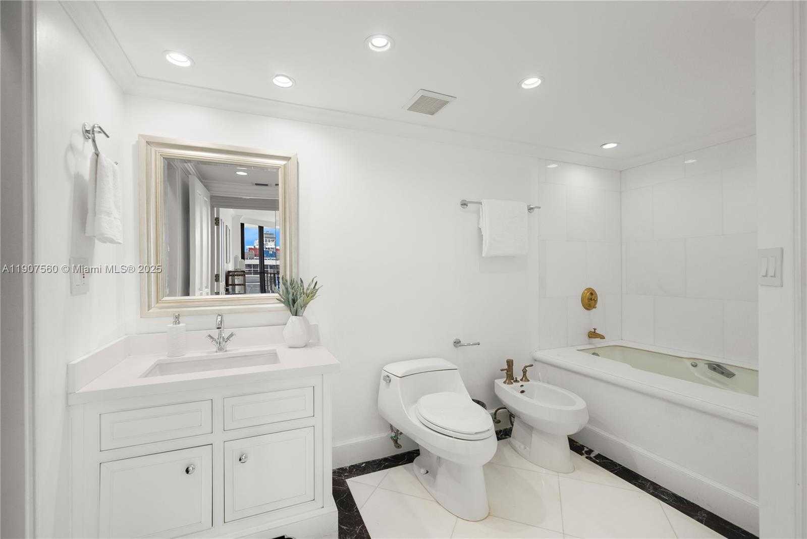 Small Image of 1925 BRICKELL AVE #DPH3, Miami Number 43