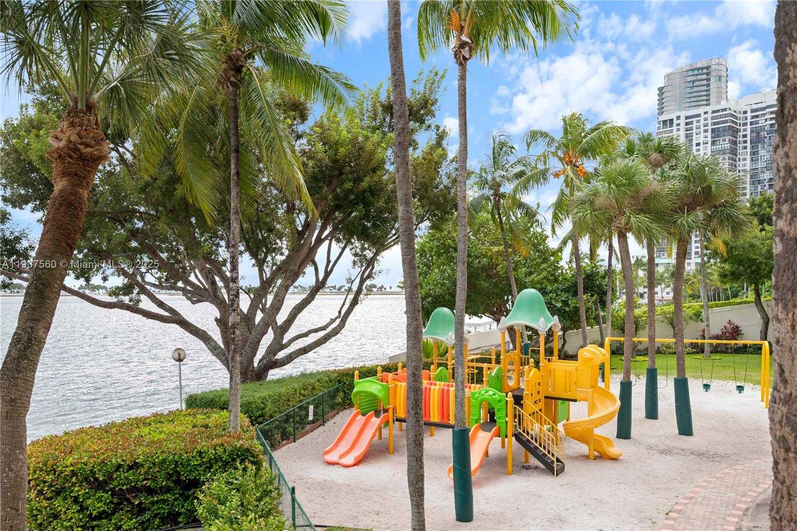 Small Image of 1925 BRICKELL AVE #DPH3, Miami Number 56