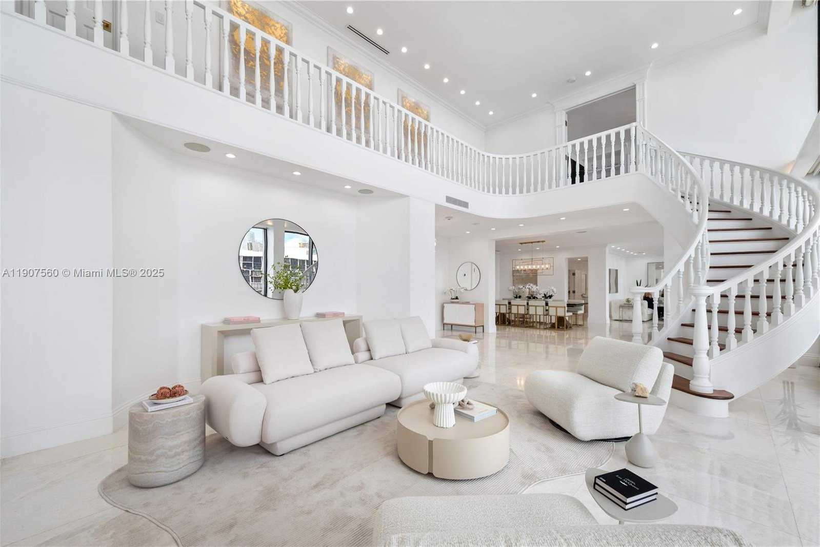 Small Image of 1925 BRICKELL AVE #DPH3, Miami Number 6