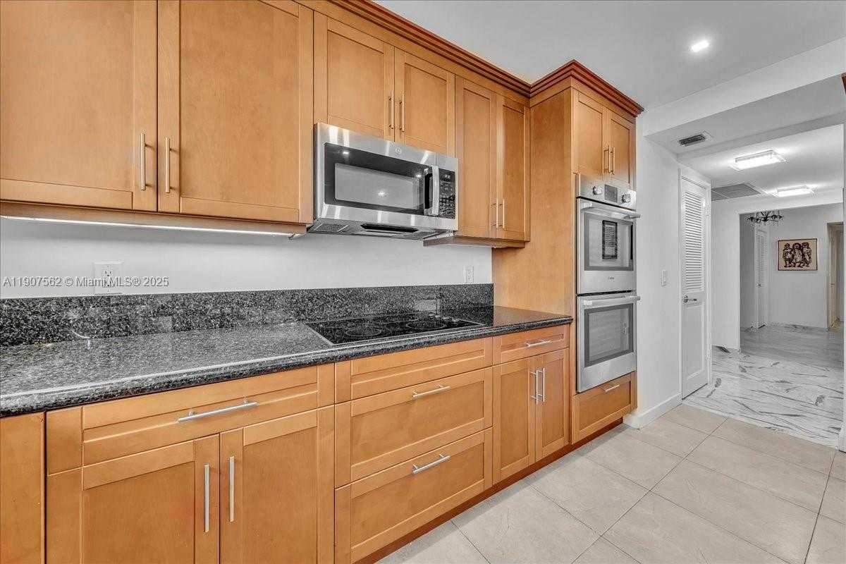 Small Image of 9801 COLLINS AVE #14Y, Bal Harbour Number 19