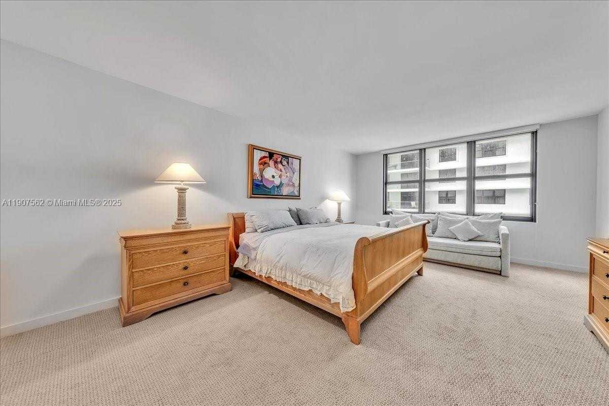 Small Image of 9801 COLLINS AVE #14Y, Bal Harbour Number 38