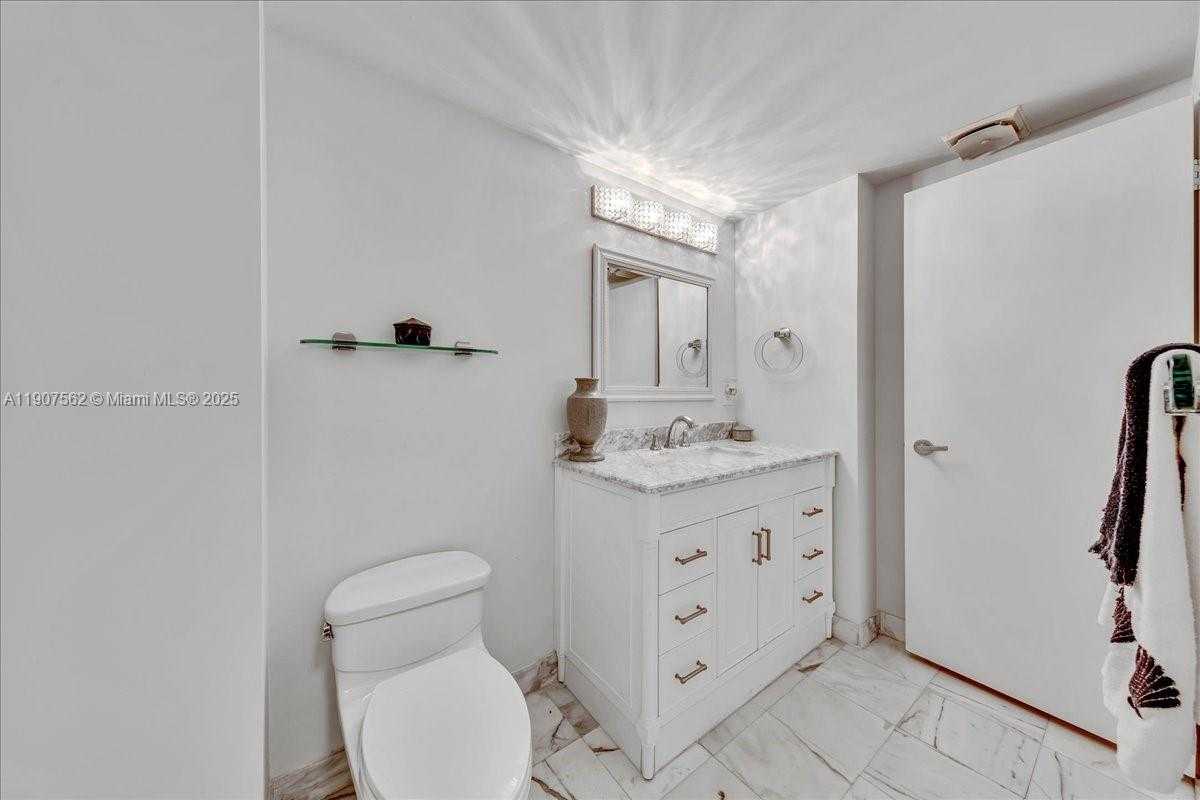 Small Image of 9801 COLLINS AVE #14Y, Bal Harbour Number 48