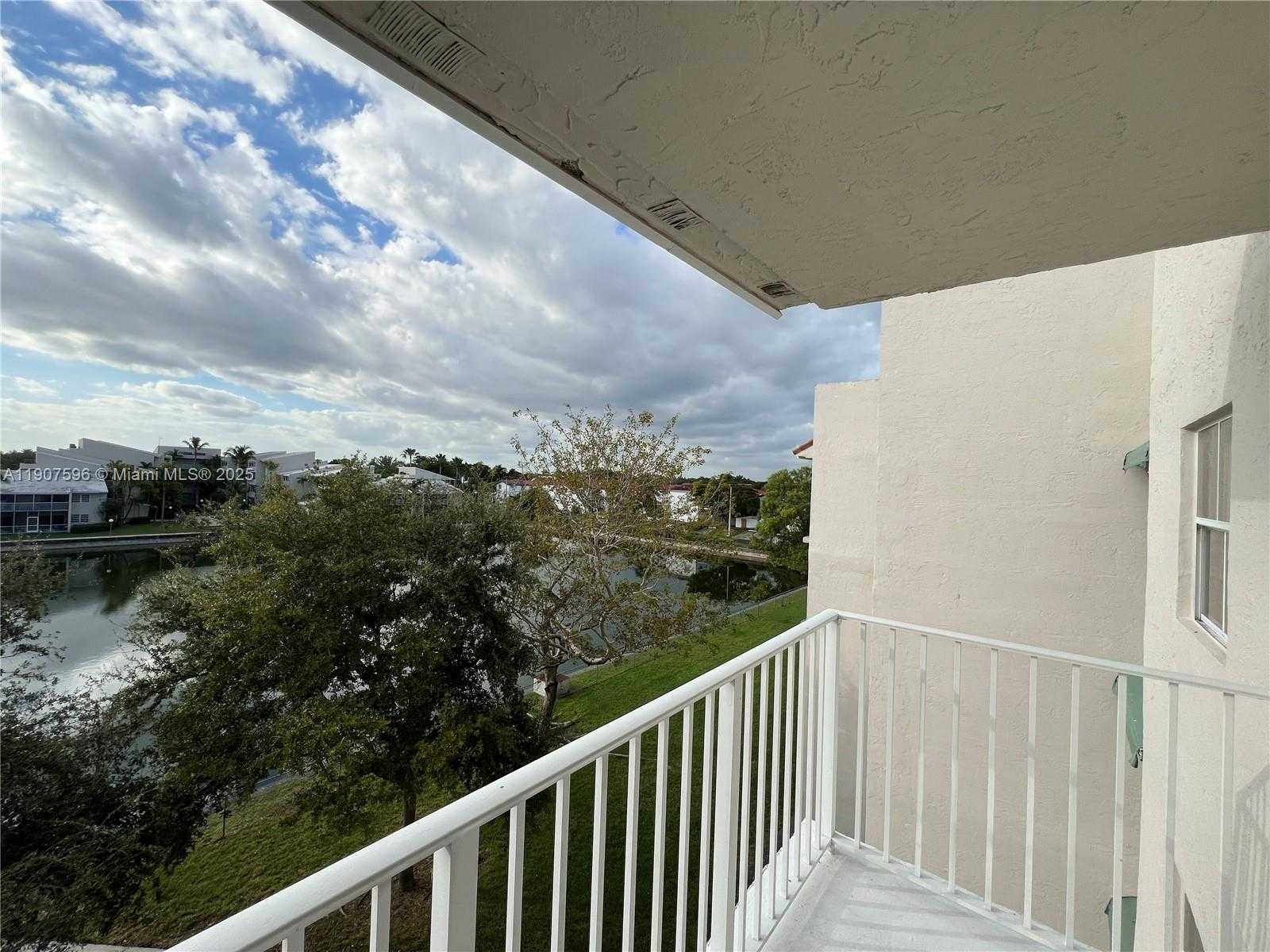 Small Image of 8260 SOUTH WEST 210TH ST #302, Cutler Bay Number 10