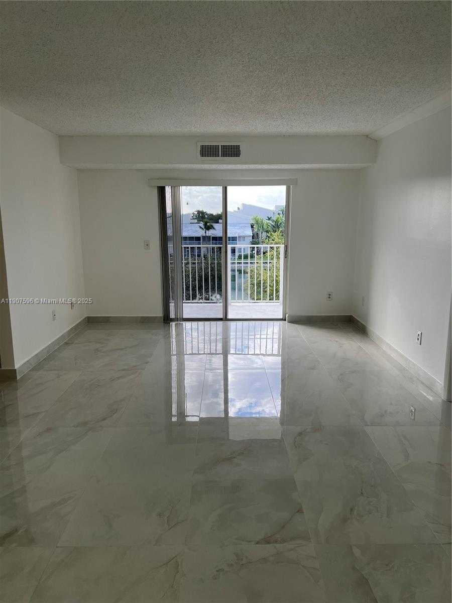 Small Image of 8260 SOUTH WEST 210TH ST #302, Cutler Bay Number 14