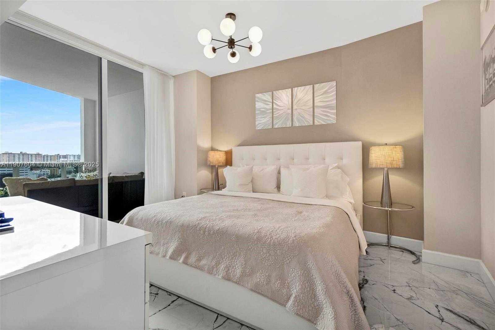 Small Image of 18201 COLLINS AVE #1408, Sunny Isles Beach Number 5