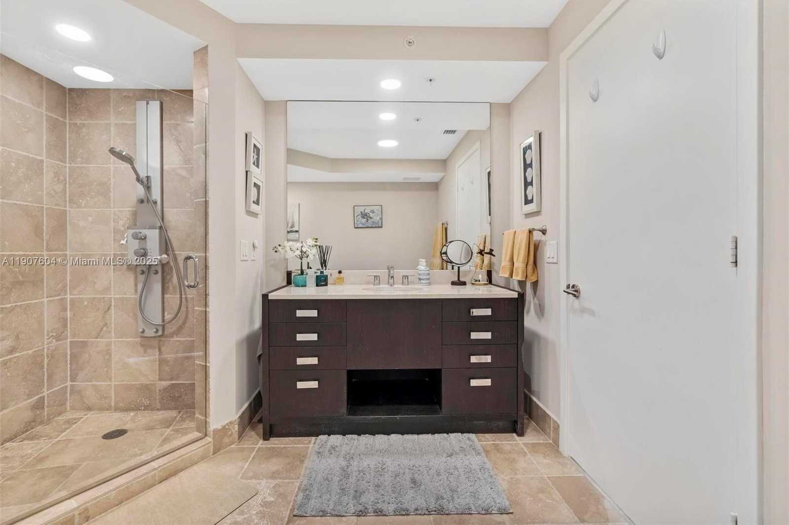 Small Image of 18201 COLLINS AVE #1408, Sunny Isles Beach Number 8