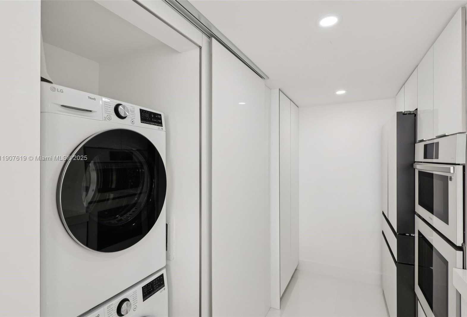 Small Image of 7601 EAST TREASURE DR #2305, North Bay Village Number 10