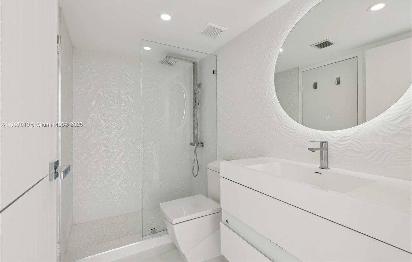 Small Image of 7601 EAST TREASURE DR #2305, North Bay Village Number 11