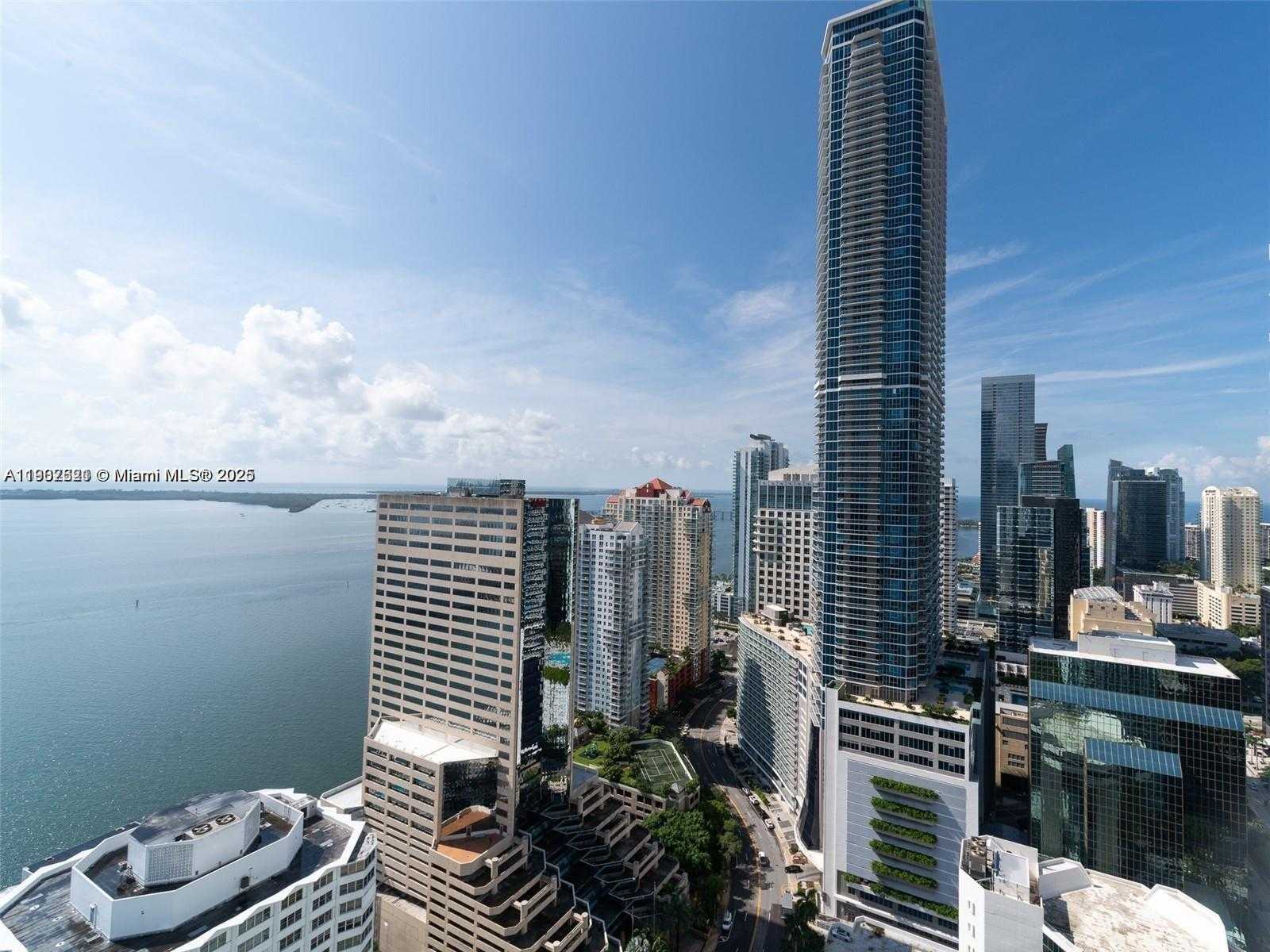 Small Image of 950 BRICKELL BAY DR #3905, Miami Number 1