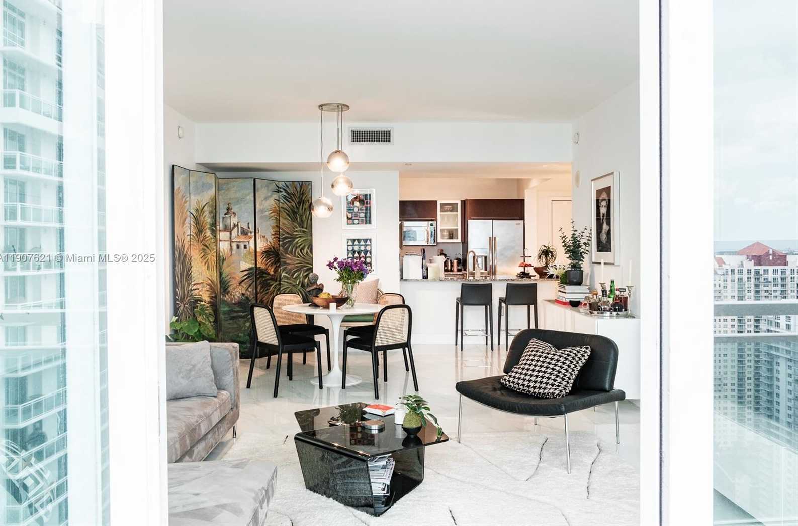 Small Image of 950 BRICKELL BAY DR #3905, Miami Number 10