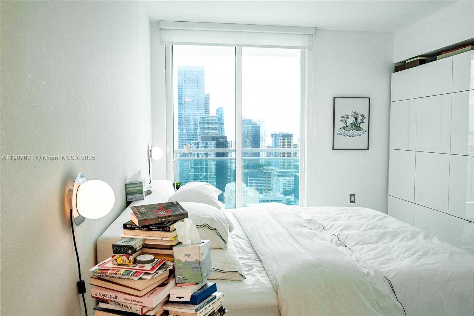 Small Image of 950 BRICKELL BAY DR #3905, Miami Number 13