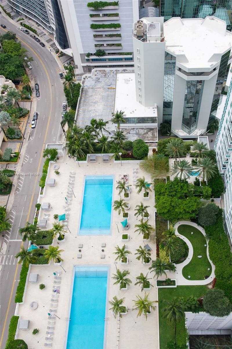 Small Image of 950 BRICKELL BAY DR #3905, Miami Number 17