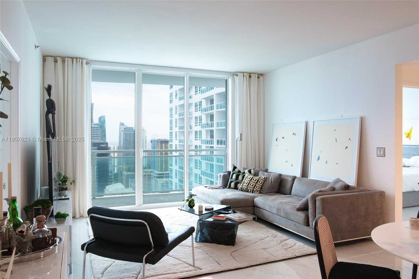 Small Image of 950 BRICKELL BAY DR #3905, Miami Number 3