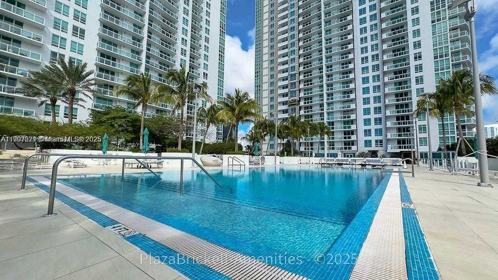 Small Image of 950 BRICKELL BAY DR #3905, Miami Number 30