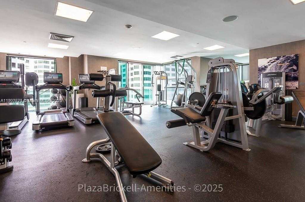 Small Image of 950 BRICKELL BAY DR #3905, Miami Number 31