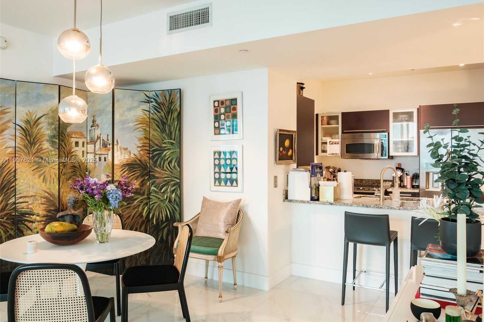 Small Image of 950 BRICKELL BAY DR #3905, Miami Number 5