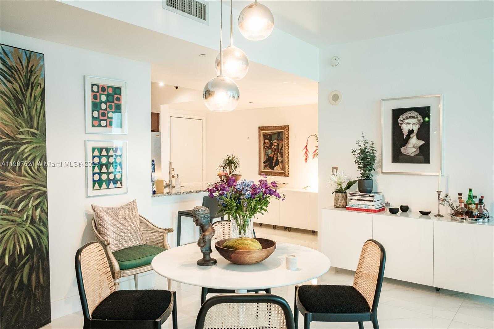 Small Image of 950 BRICKELL BAY DR #3905, Miami Number 6