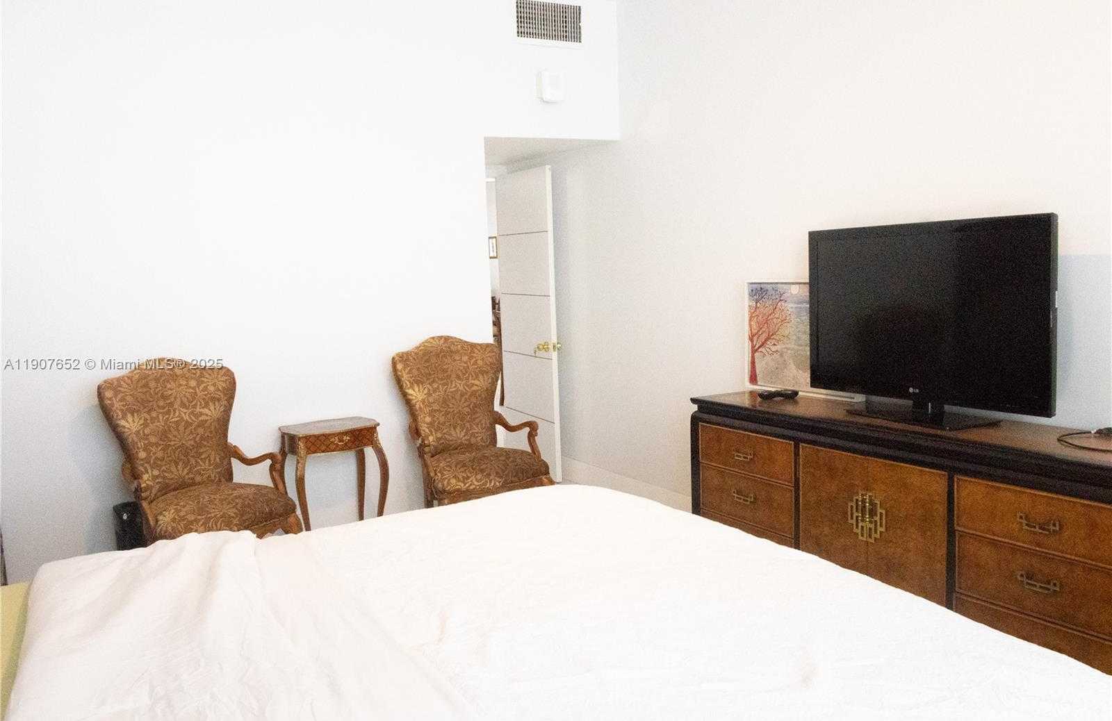 Small Image of 5005 COLLINS AVE #1523, Miami Beach Number 6