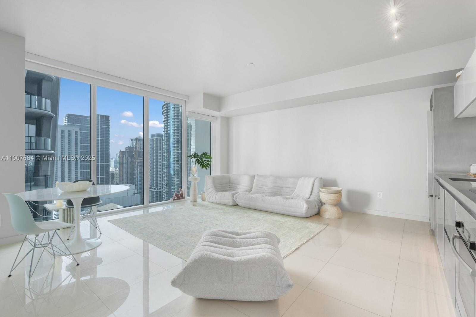 Small Image of 1040 BISCAYNE BLVD #2908, Miami Number 1