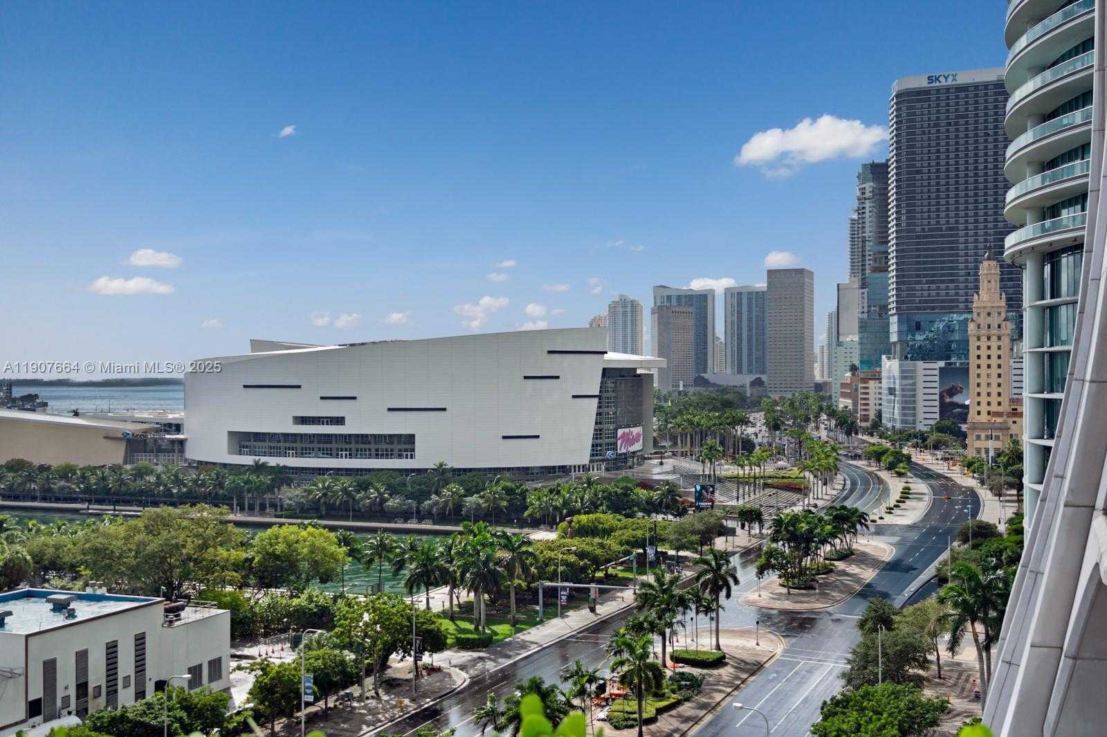 Small Image of 1040 BISCAYNE BLVD #2908, Miami Number 10