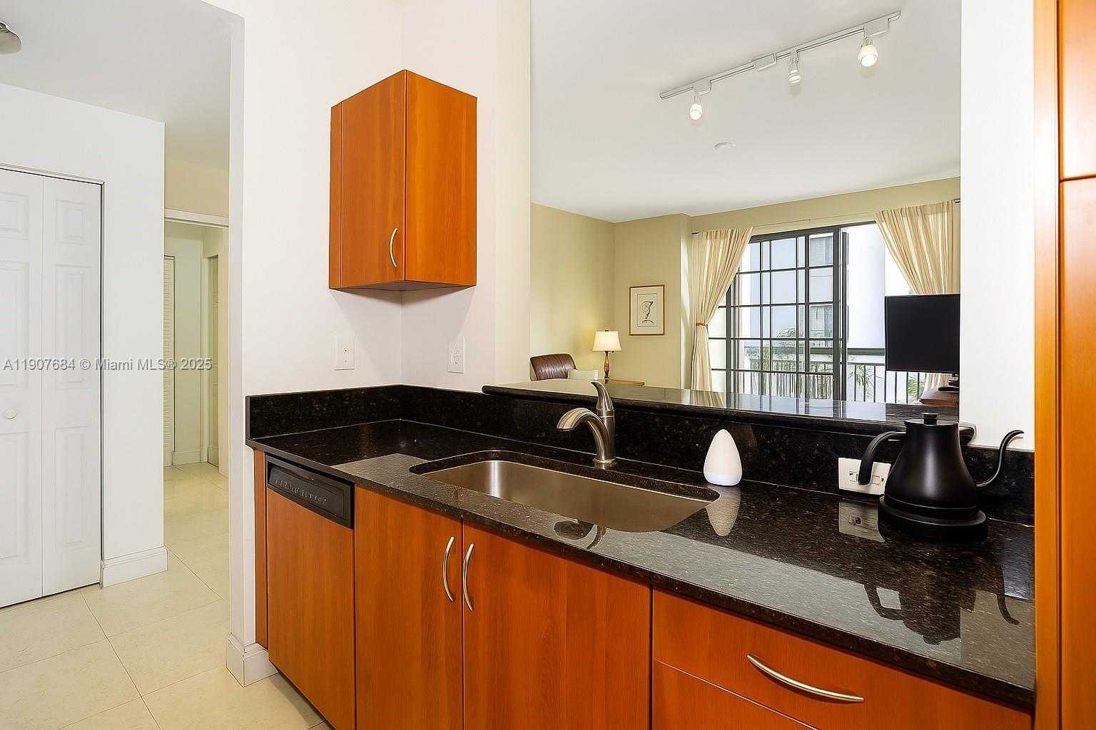 Small Image of 233 SOUTH FEDERAL HWY #402, Boca Raton Number 5