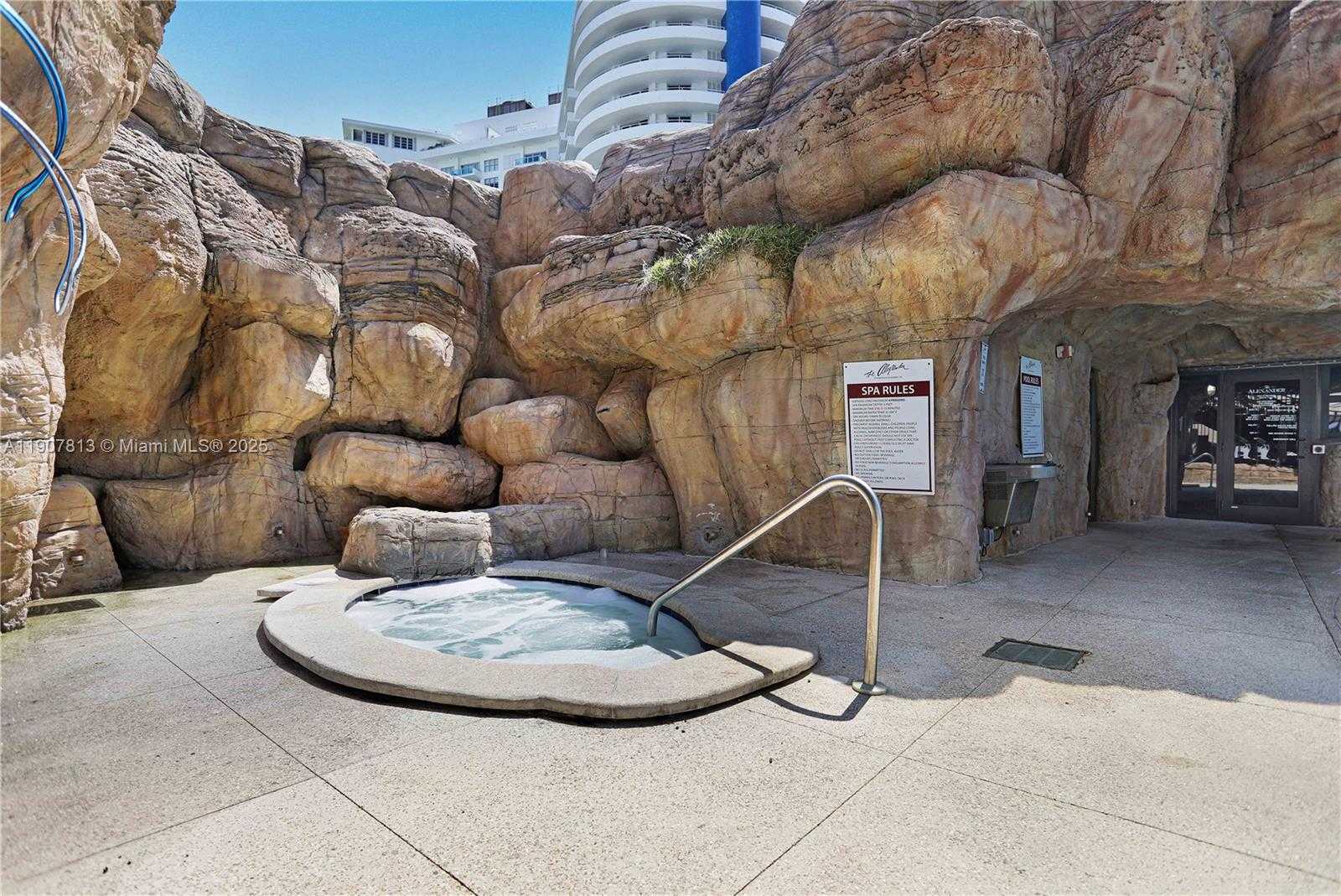 Small Image of 5225 COLLINS AVE #1216, Miami Beach Number 39