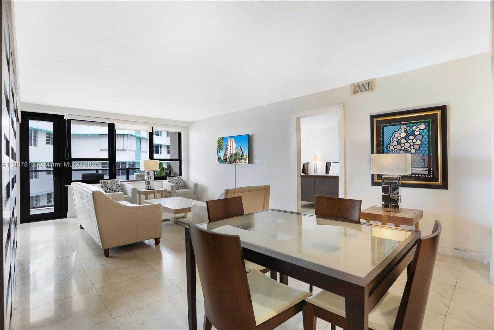 Small Image of 5225 COLLINS AVE #1216, Miami Beach Number 7