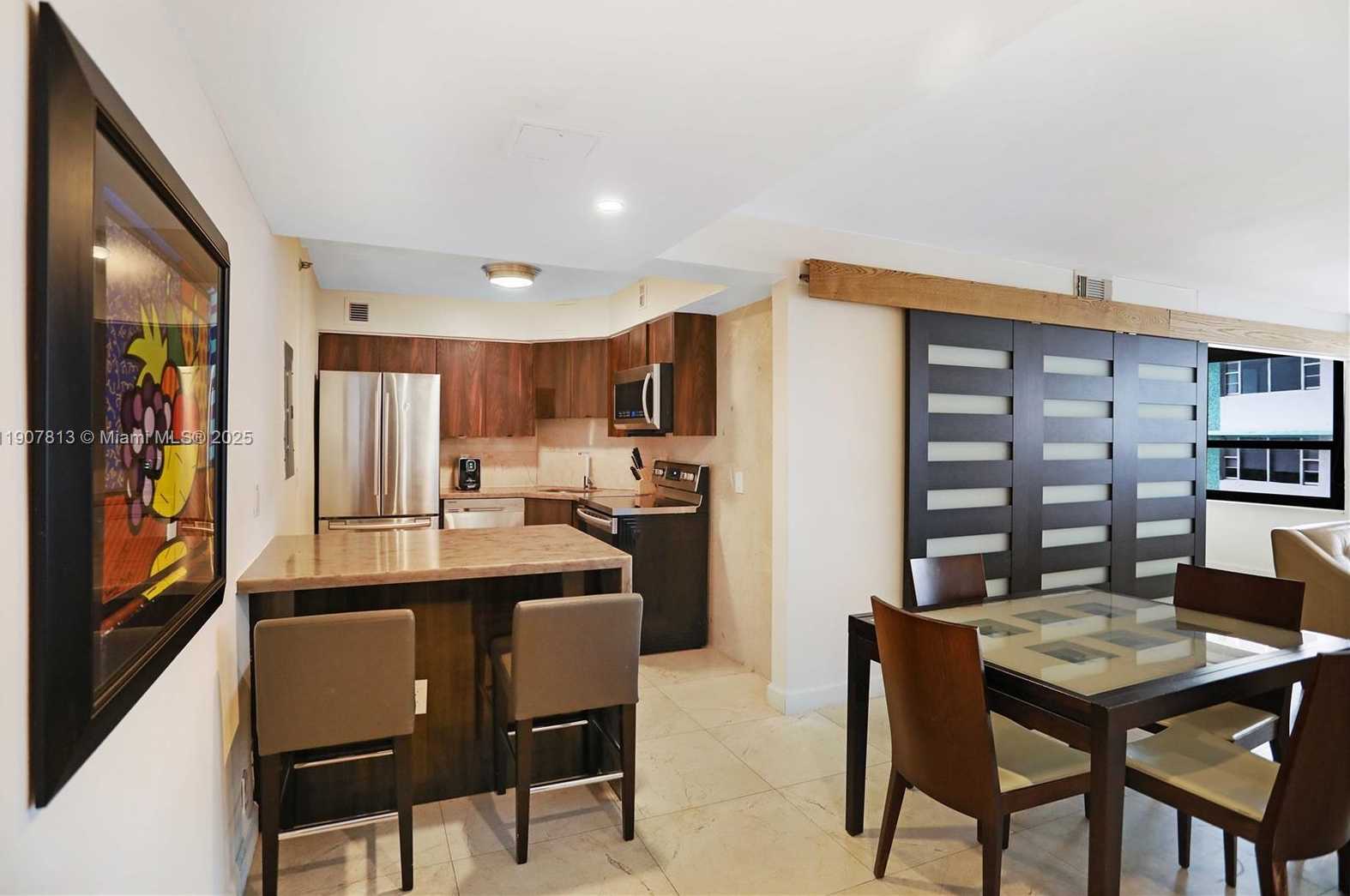 Small Image of 5225 COLLINS AVE #1216, Miami Beach Number 8